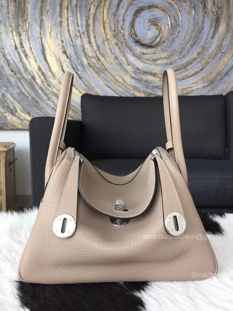 Hermes Lindy 26 Bag in Gris Tourterelle ck81 Taurillon Clemence Leather Handstit